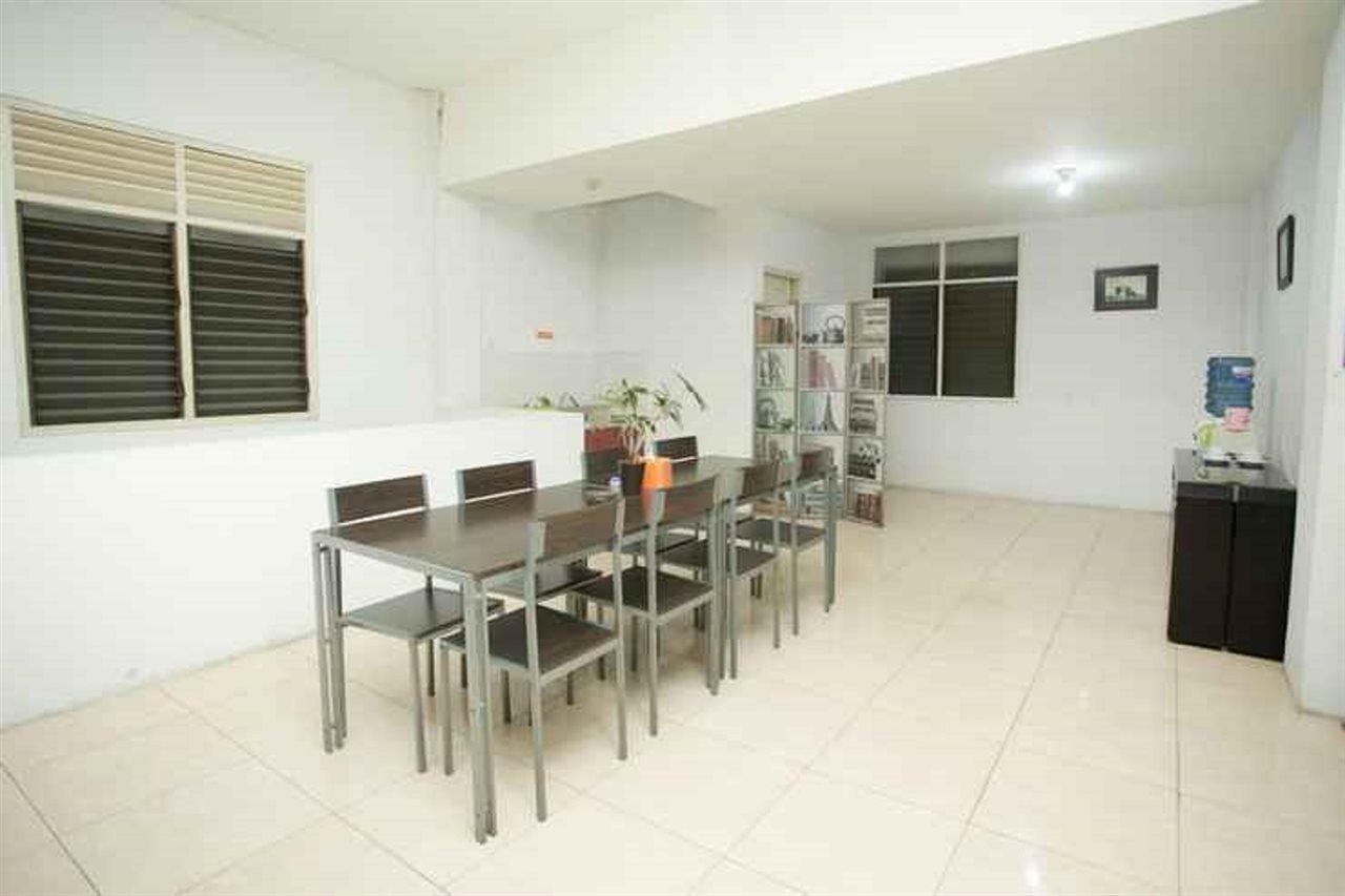 Hotel Oyo 850 Lapan Lapan à Banjarmasin  Extérieur photo
