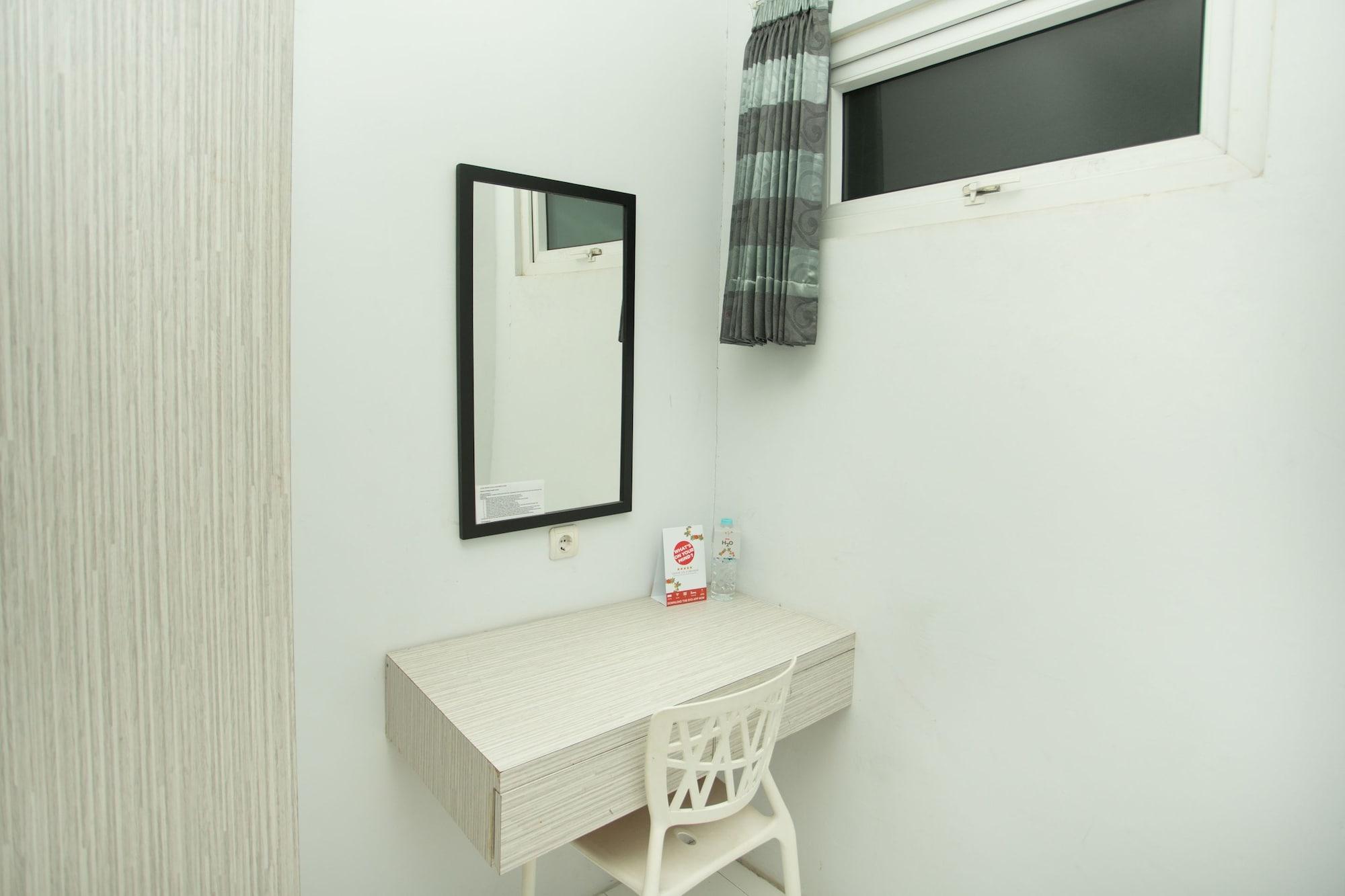 Hotel Oyo 850 Lapan Lapan à Banjarmasin  Extérieur photo