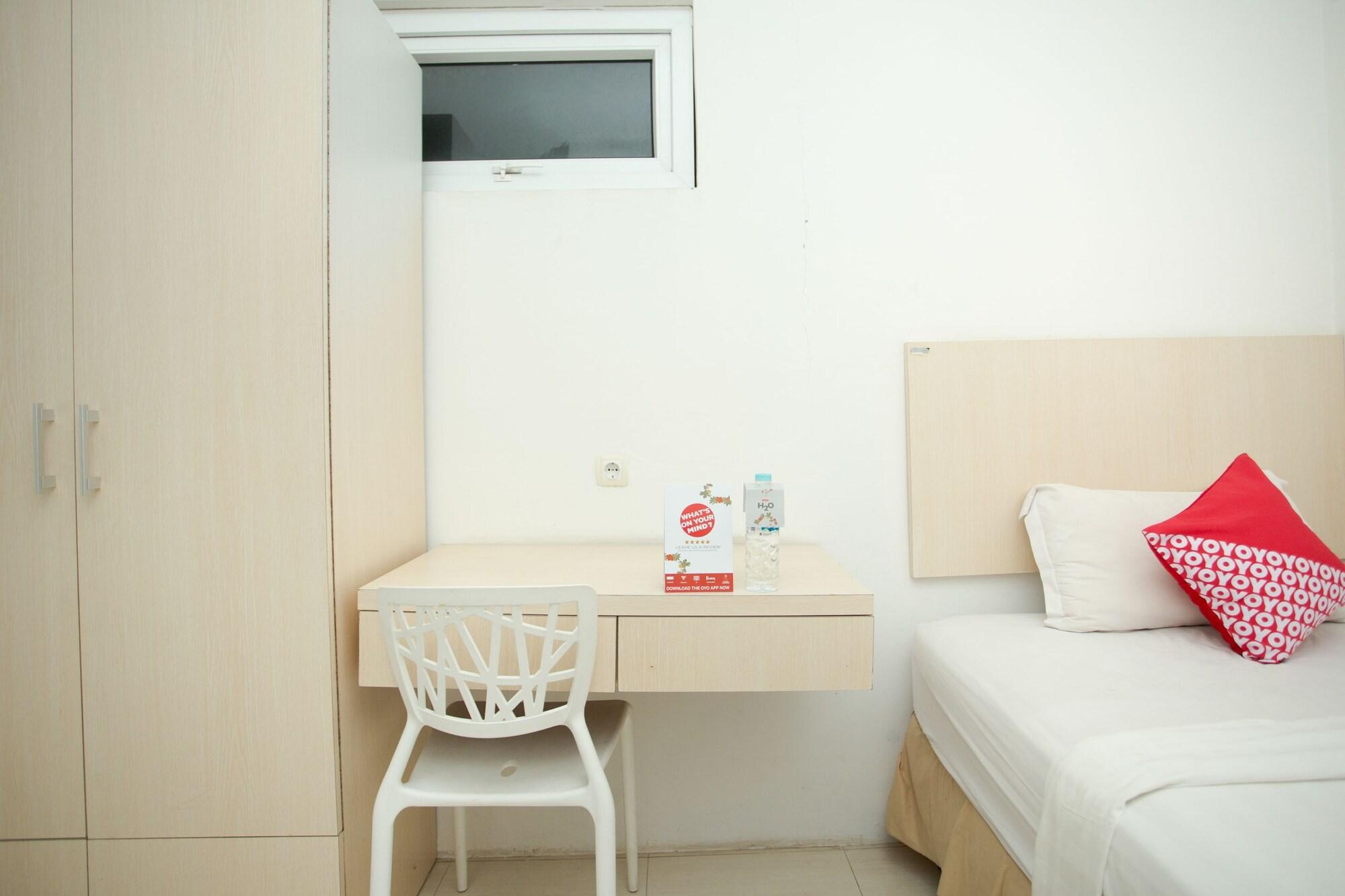 Hotel Oyo 850 Lapan Lapan à Banjarmasin  Extérieur photo