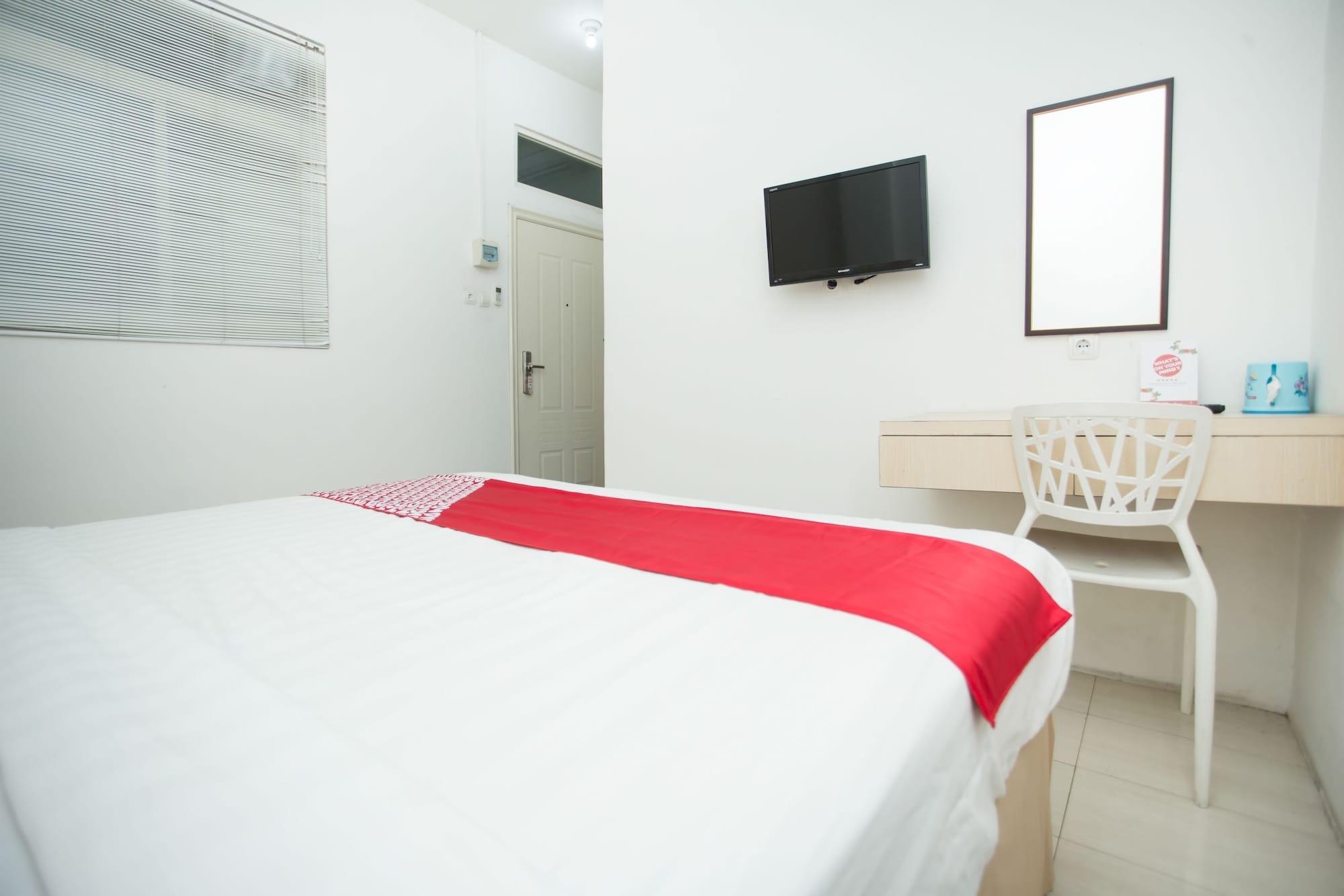 Hotel Oyo 850 Lapan Lapan à Banjarmasin  Extérieur photo