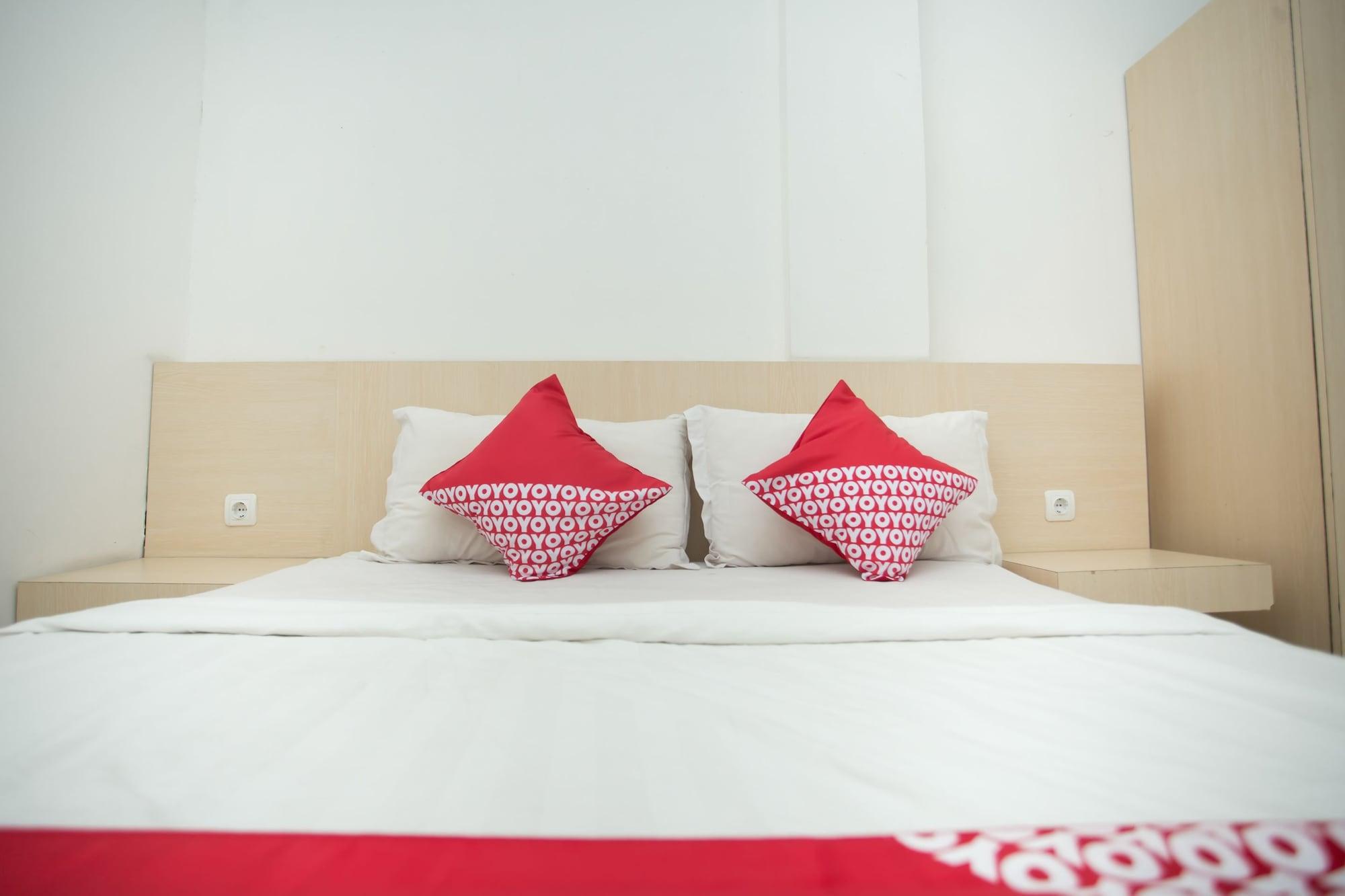 Hotel Oyo 850 Lapan Lapan à Banjarmasin  Extérieur photo