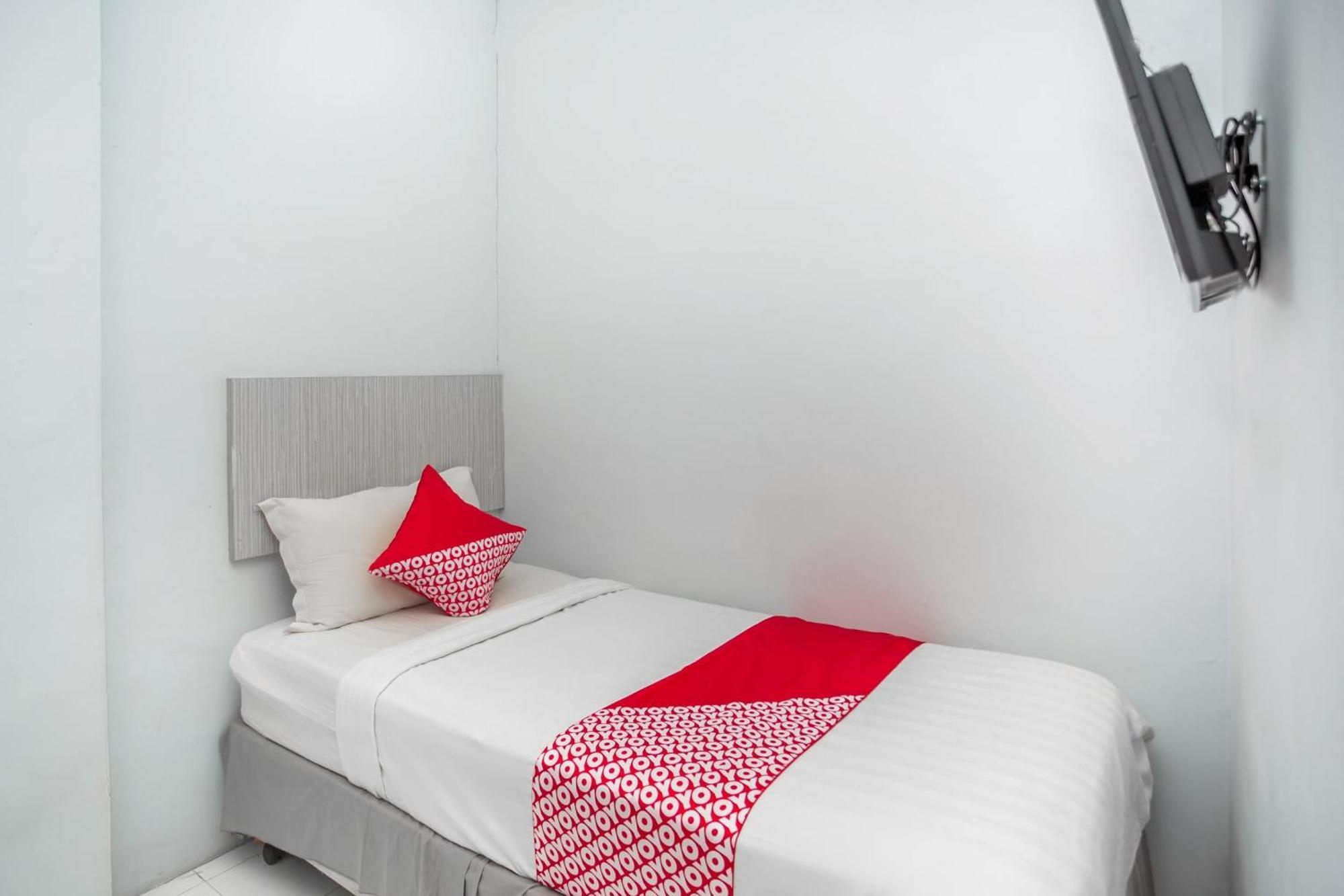 Hotel Oyo 850 Lapan Lapan à Banjarmasin  Extérieur photo