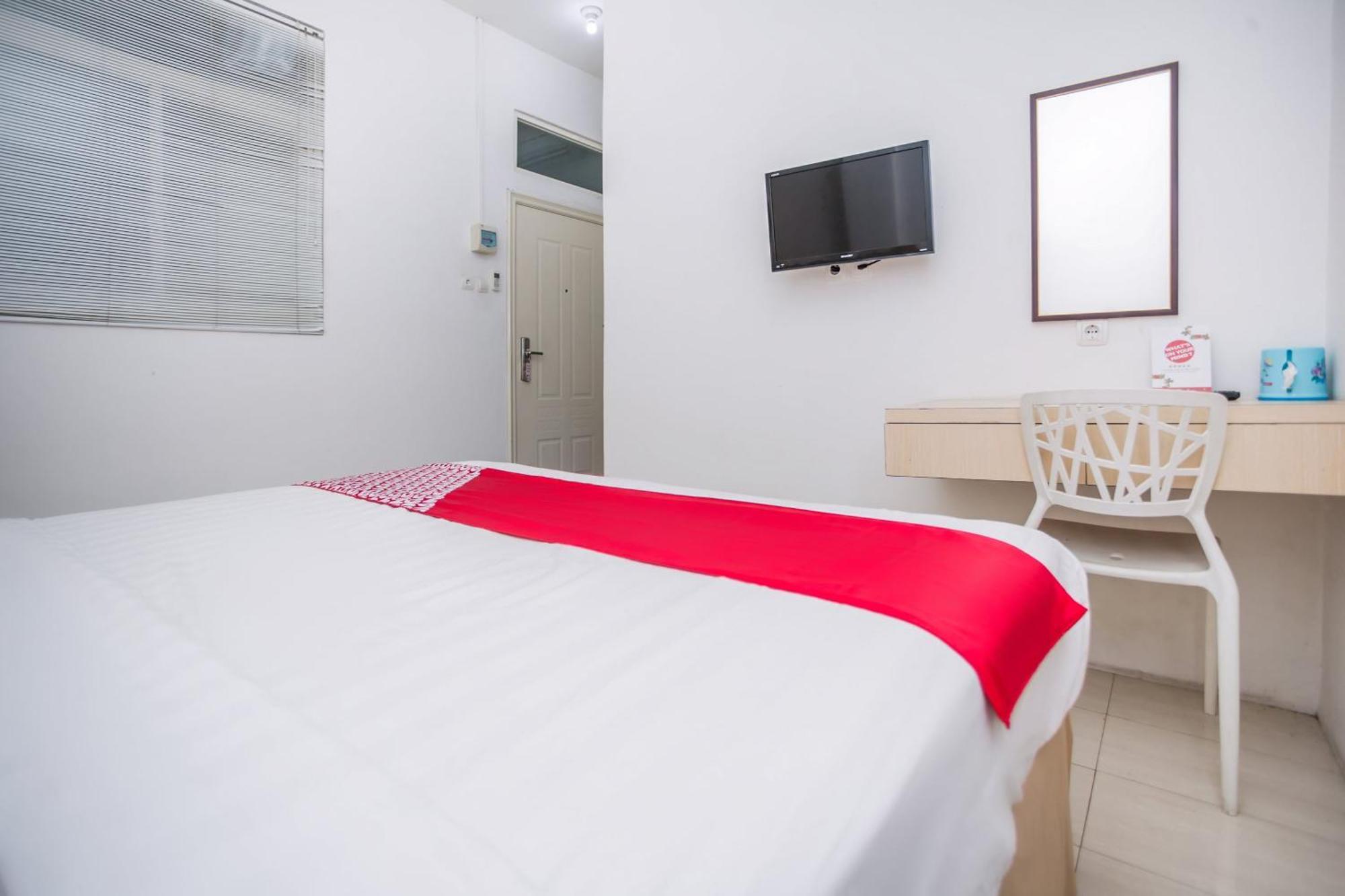 Hotel Oyo 850 Lapan Lapan à Banjarmasin  Extérieur photo