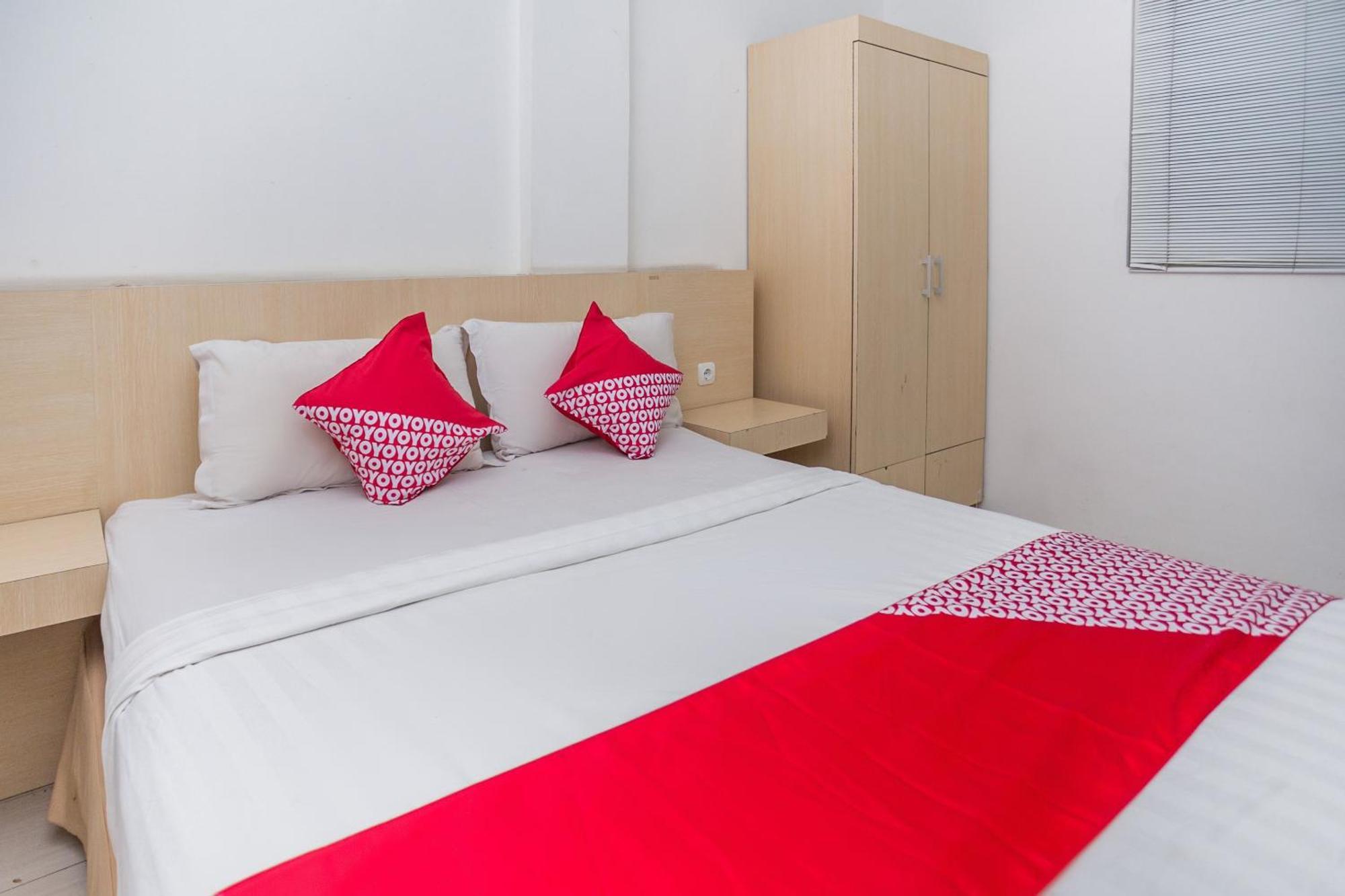 Hotel Oyo 850 Lapan Lapan à Banjarmasin  Extérieur photo